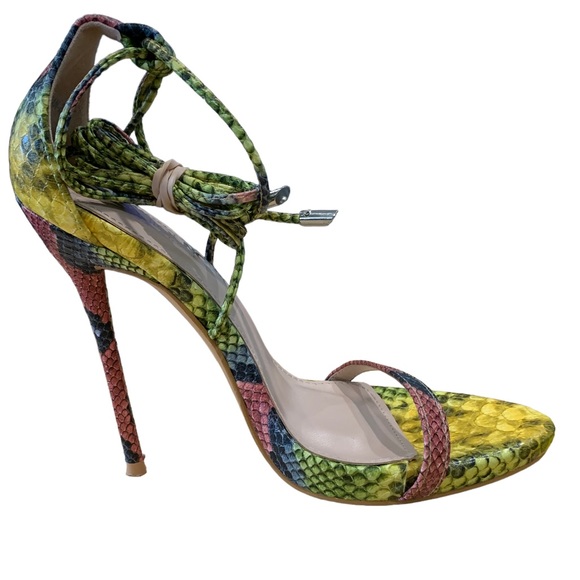 Fashion Nova urban Stiletto heels snake skin with wrap around the ankle size 6